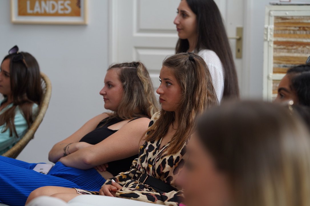Moment de partage entre Grand'Ames